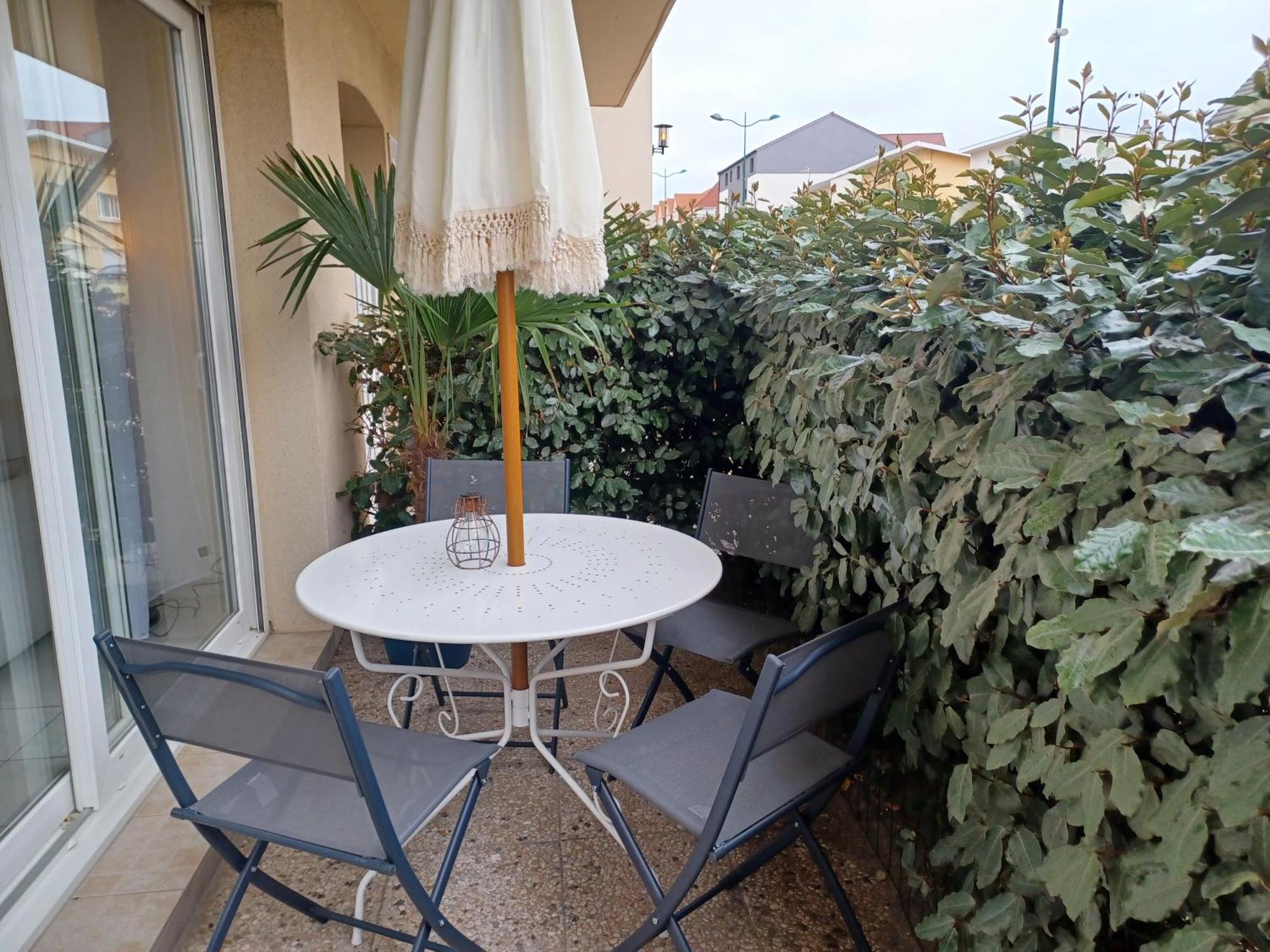 T3 Rez-De-Chaussee Lumineux Avec Terrasse Proche Plage Cucq Exterior photo